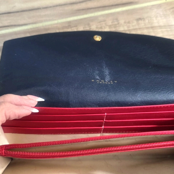 740 RADLEY London  Womens Smooth Soft Leather Flapover Wallet 7"W  3.7"H  1"D - Picture 9 of 9